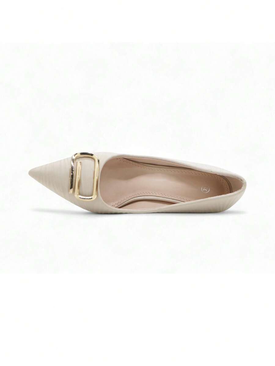 Chaussures à talons hauts en satin à bout pointu, talon fin pour le mariage et la fête.
