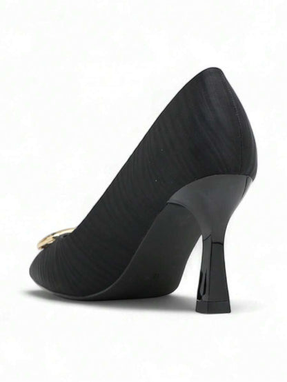 Chaussures à talons hauts en satin à bout pointu, talon fin pour le mariage et la fête.